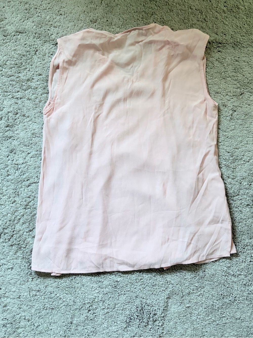 Light Pink V-Neck Sleeveless Top - Picture 3 of 3